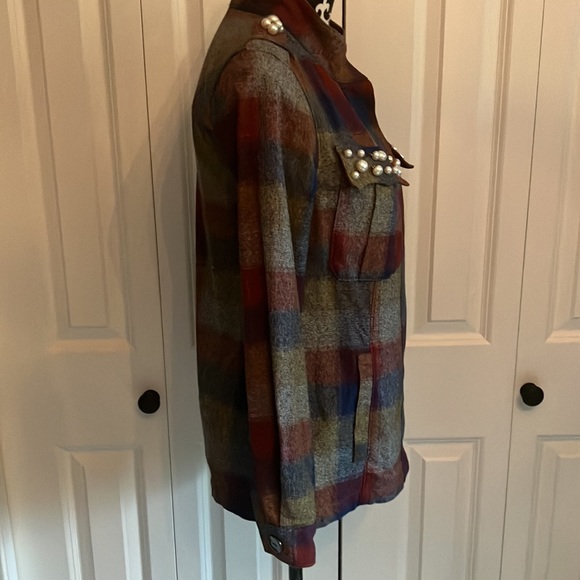 Fabulous😱#3555 Collage Jacket in gorgeous fall toned plaid and pearl accents - Picture 7 of 12